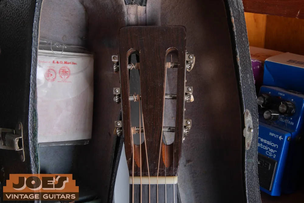 Plain slotted front headstock of Joe’s 1930 Martin 0-21