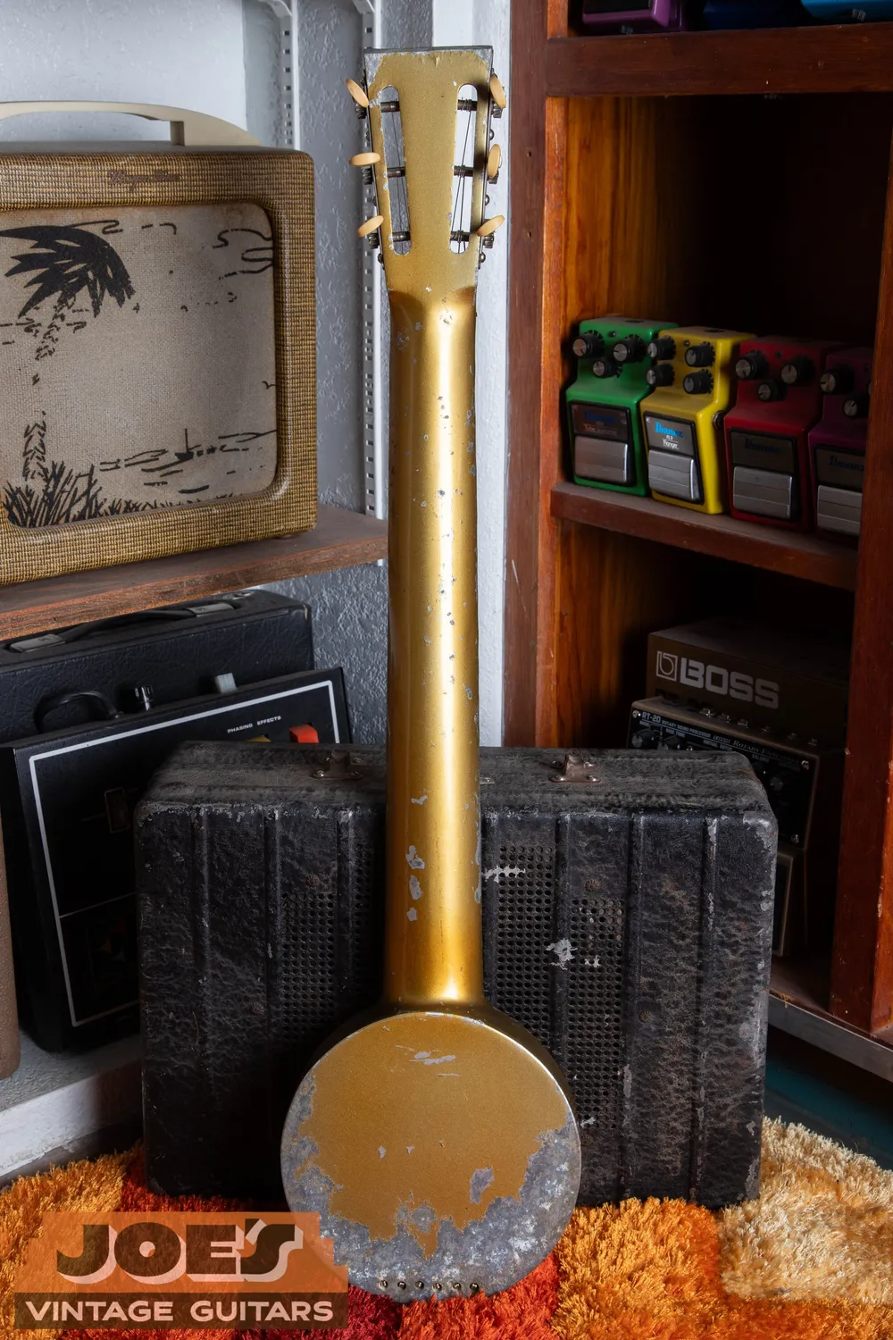 Archive 1930s Rickenbacher A-22 Frying Pan: Full rear view. The body and neck construction should be documented together.