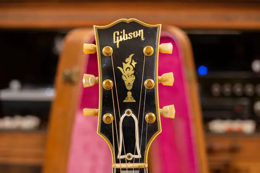 Bound Gibson L-5C headstock with pearl logo and flowerpot inlay