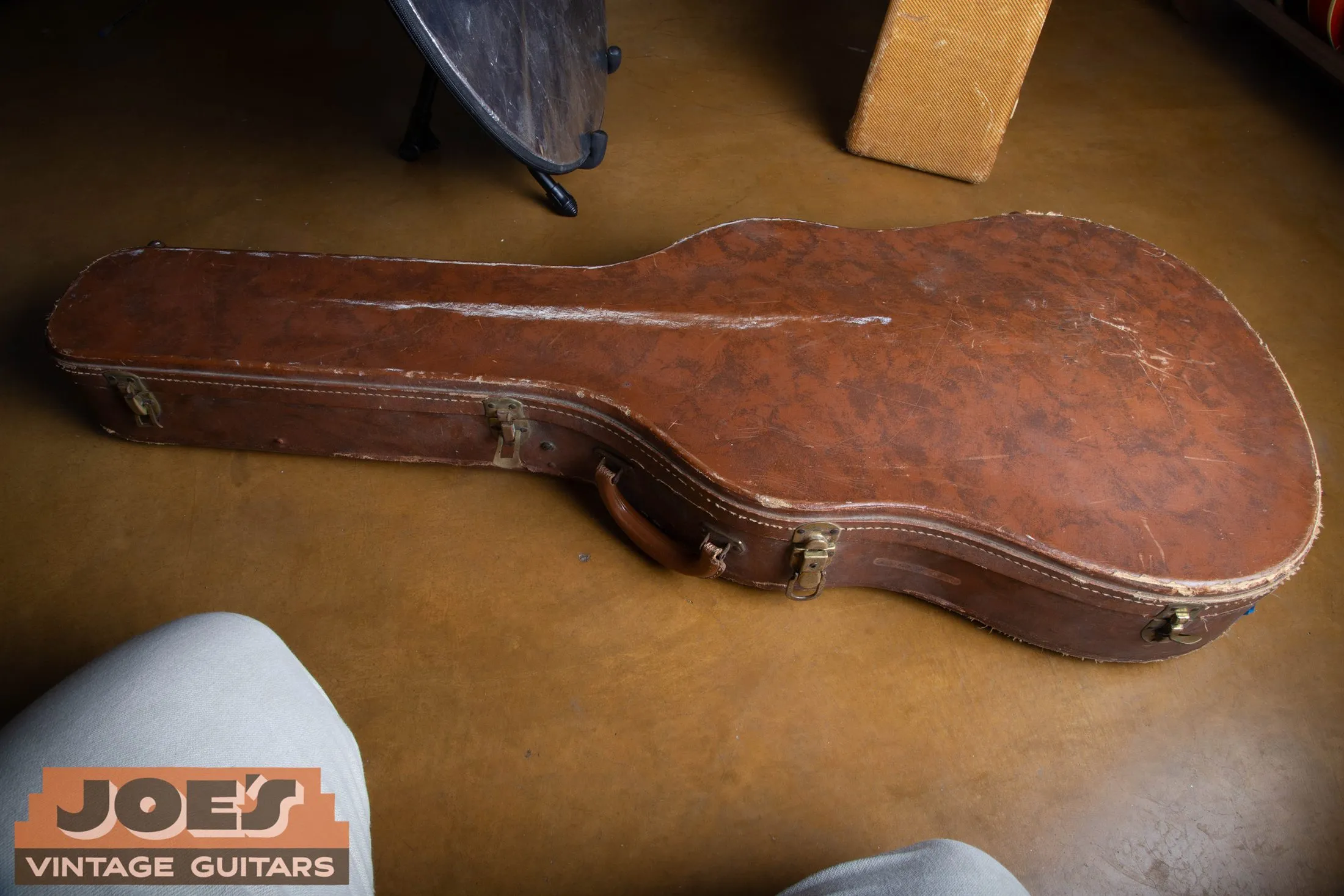 Vintage brown hard case for a Gibson ES-225