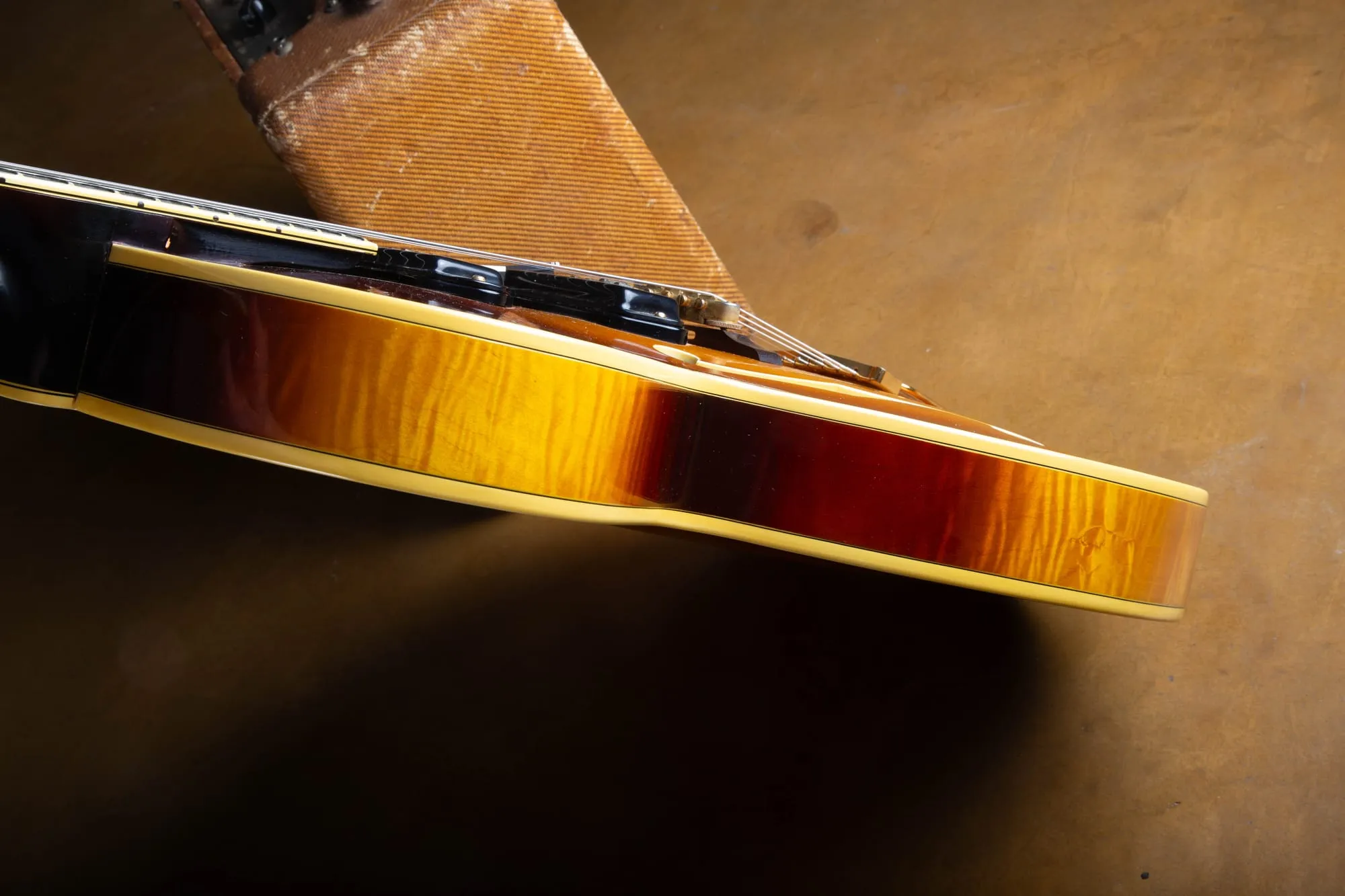 Side profile of a 1957 Gibson Byrdland showing the shallow thinline body depth
