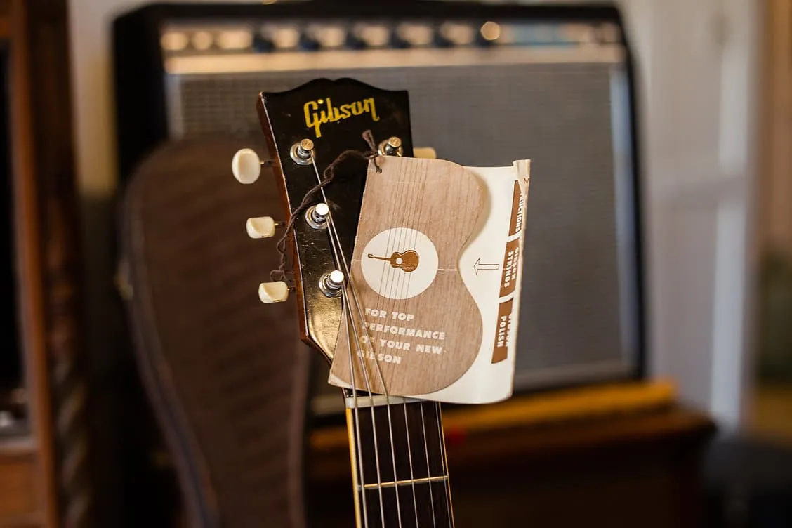 1959 Gibson ES-225 headstock with vintage hangtag