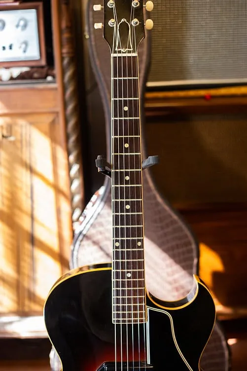 Bound fretboard and dot inlays on a 1959 Gibson ES-225