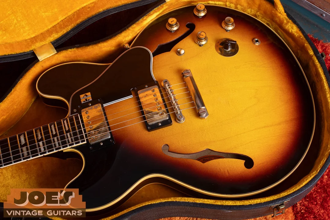 Sunburst ES-345 with gold hardware, reflector knobs, a stopbar and a six-position Varitone