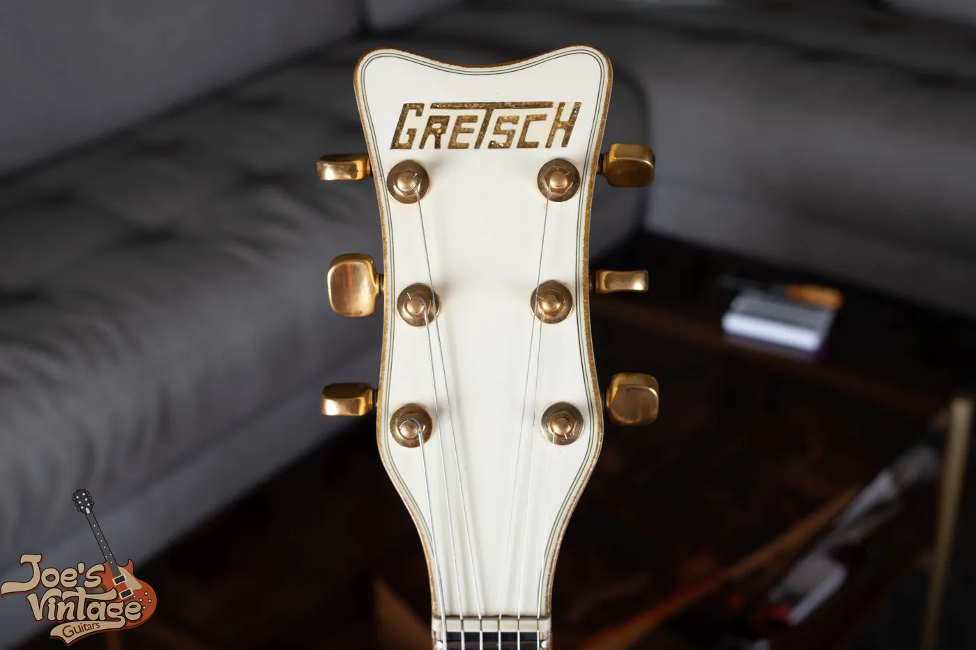 1976 Gretsch White Falcon Mono showing headstock front