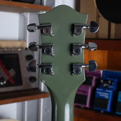 Enclosed tuners on Joe’s 1997 Double Anniversary