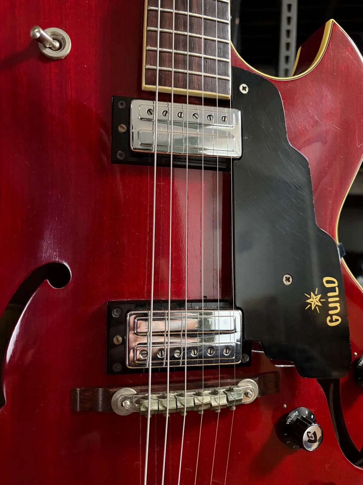 1964 Guild Starfire II showing two humbuckers and bridge