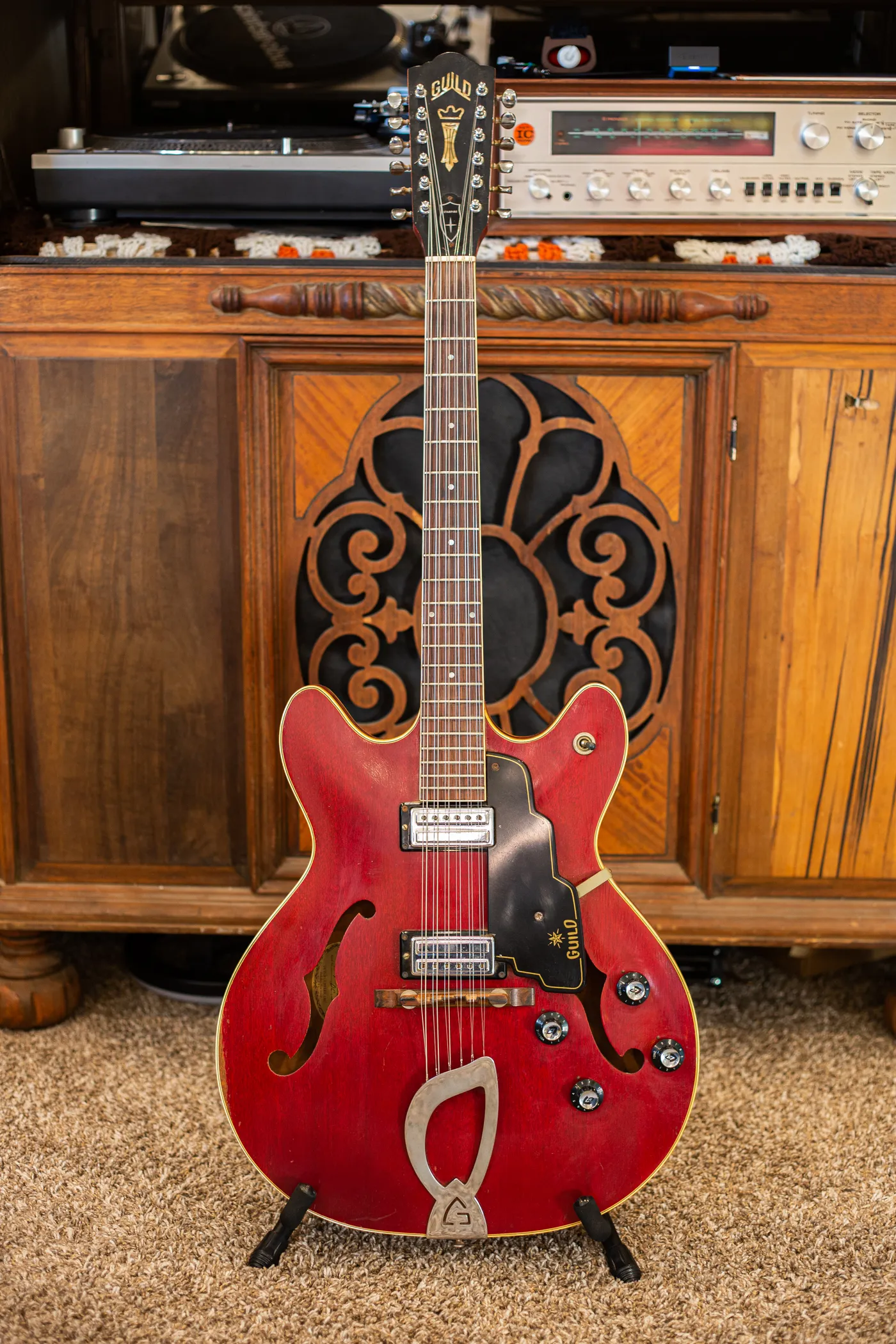 1966 Guild Starfire XII showing complete twelve-string front