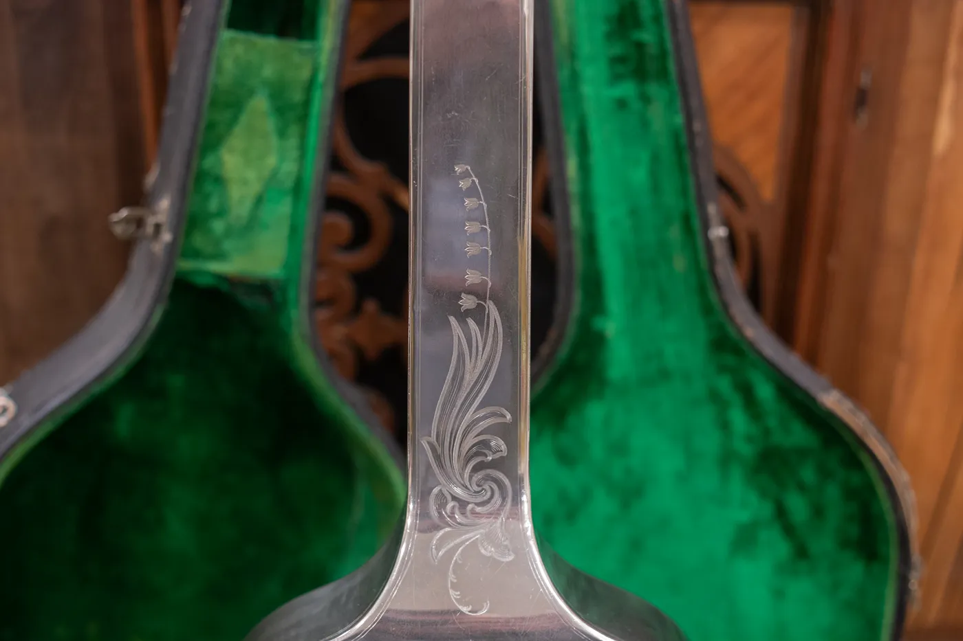 1928 National Style 3 Tricone showing square metal neck