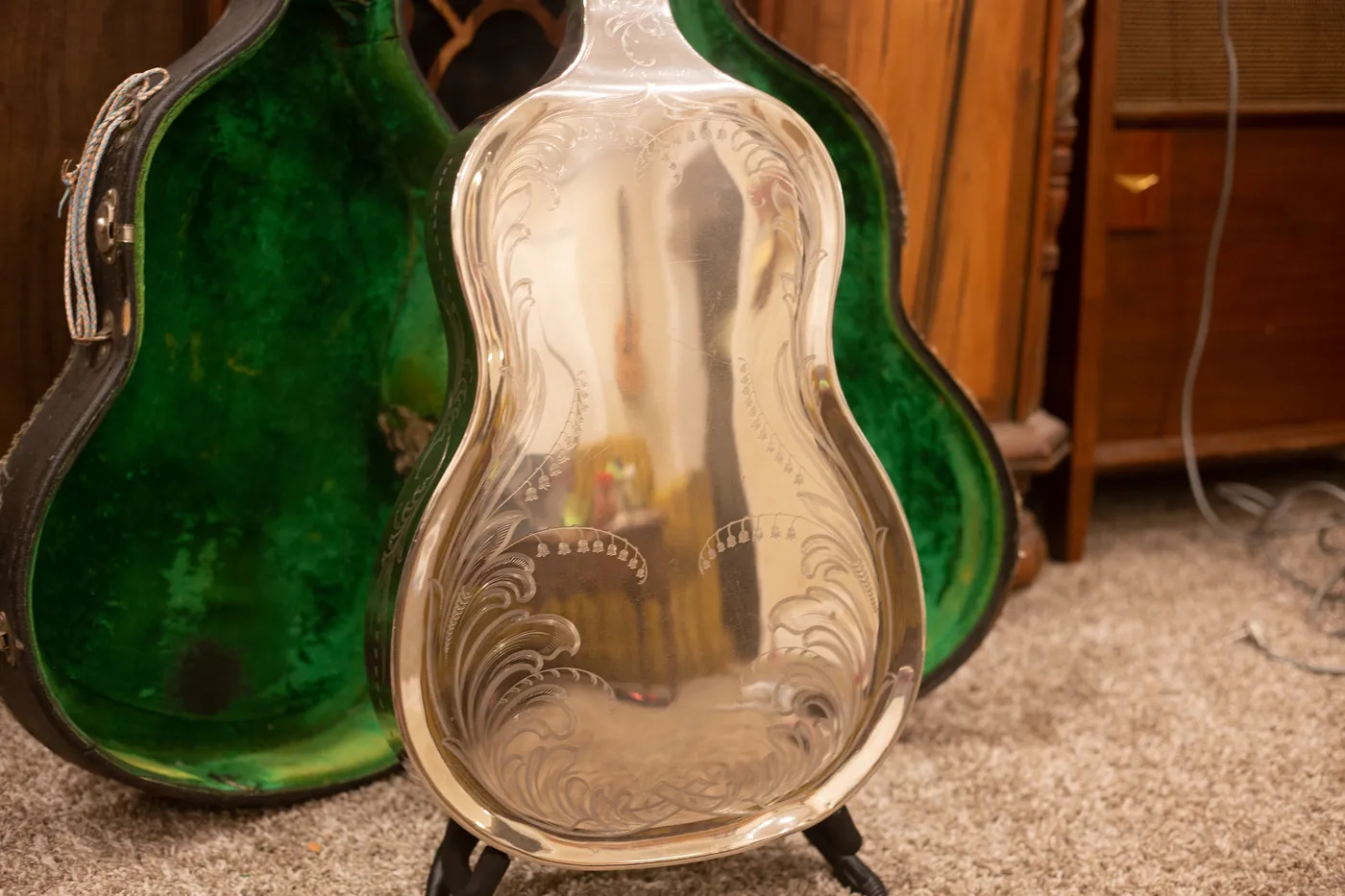 1928 National Style 3 Tricone showing engraved body back