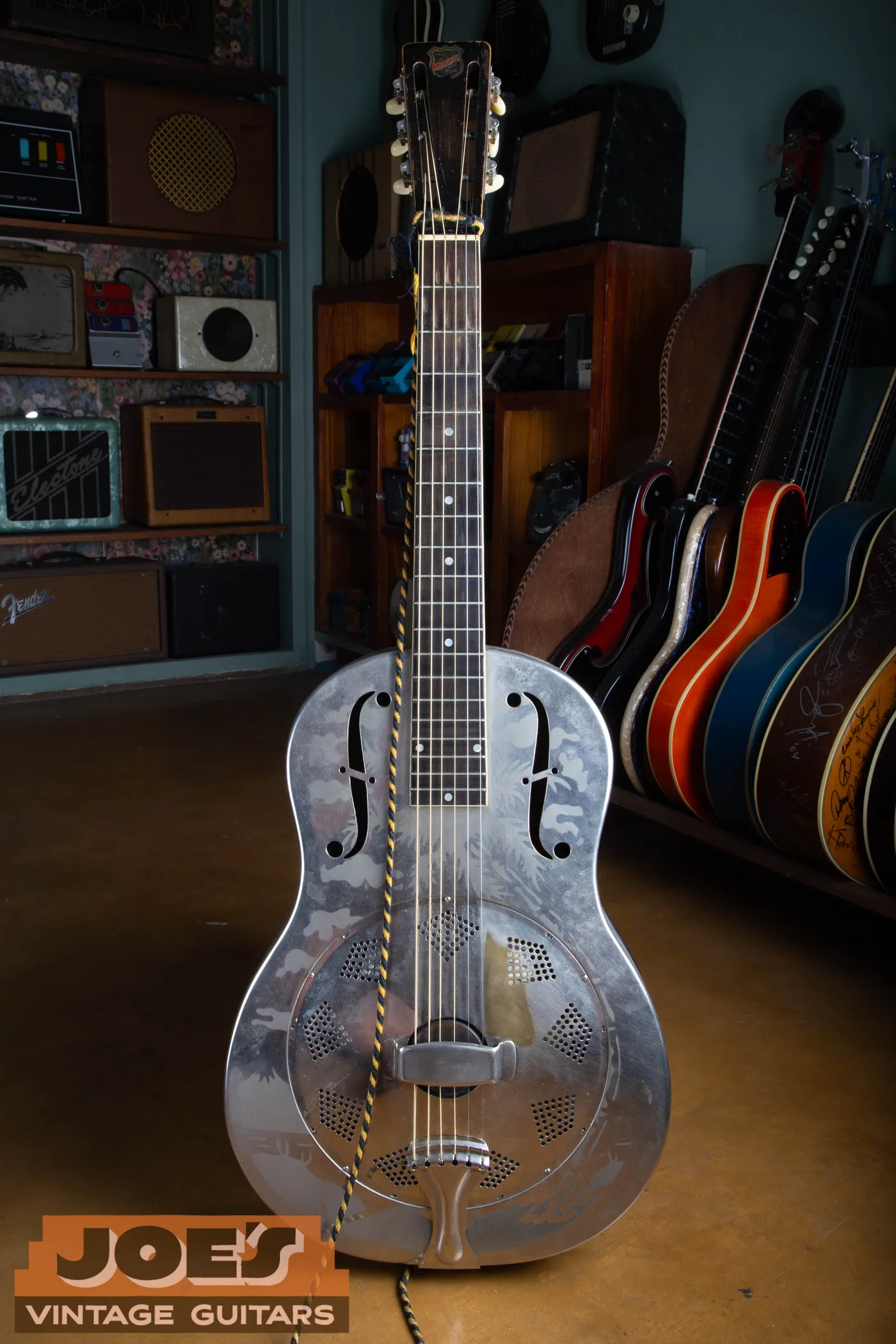 1930s National Style O showing complete front