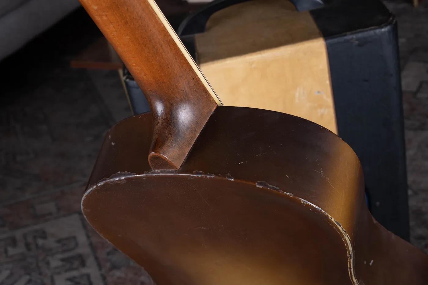 1930s National Triolian showing neck heel