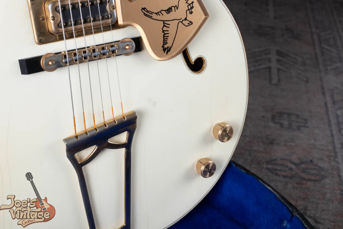 1976 Gretsch White Falcon Mono showing adjustable bridge and g-cutout tailpiece