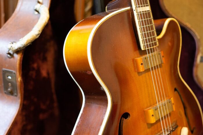1953 Epiphone Zephyr Regent - Image 2