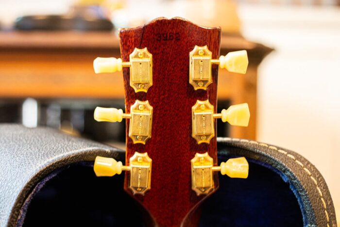1960 Gibson Hummingbird - Image 2