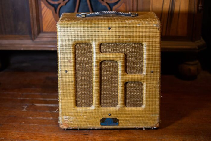 Magna Electronics 1950s amplifier.