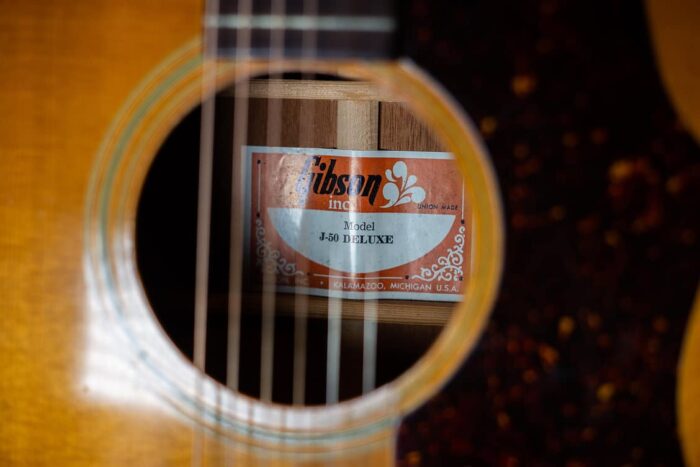 1977 Gibson J-50 - Image 5