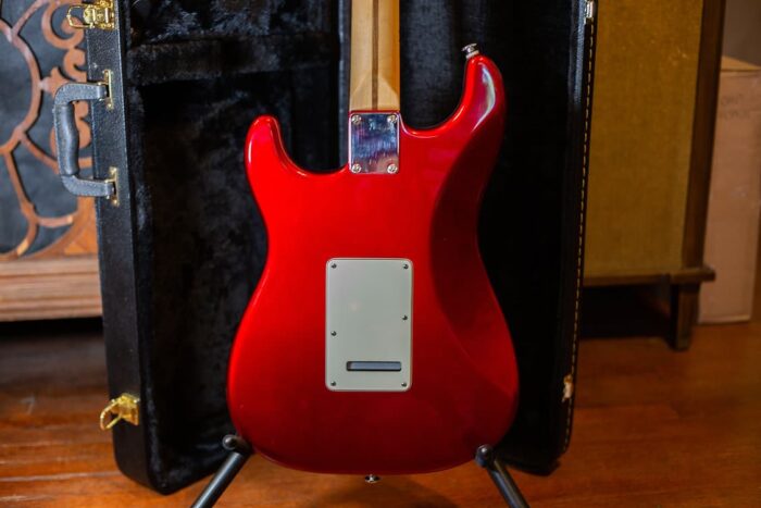 2009 Fender Highway One Stratocaster - Image 3