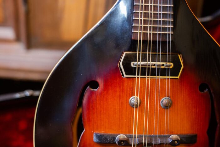 1930s Gibson EM-150 - Image 2