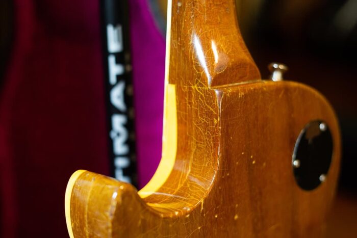 1971 Les Paul Deluxe Goldtop - Image 3