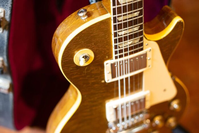 1971 Les Paul Deluxe Goldtop - Image 4