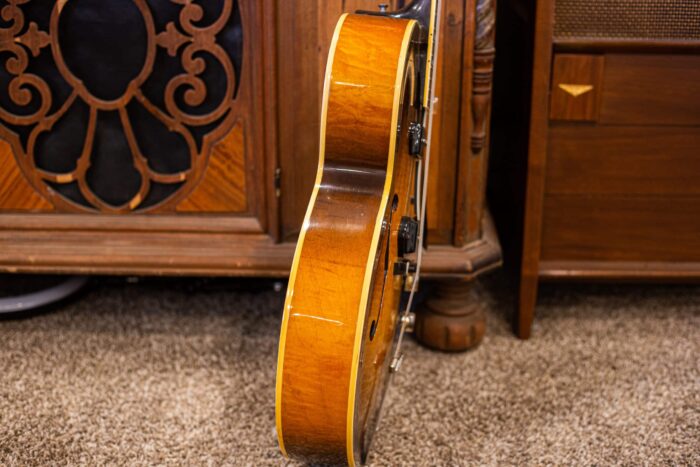 1951 Gibson ES-300 - Image 4