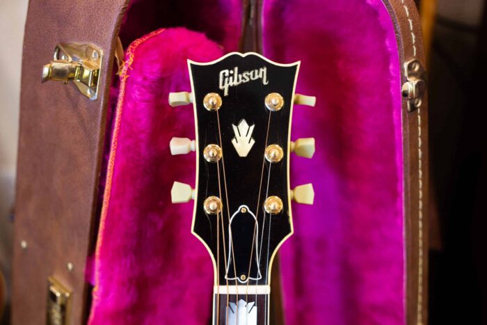 1990 Gibson J-200 - Image 10