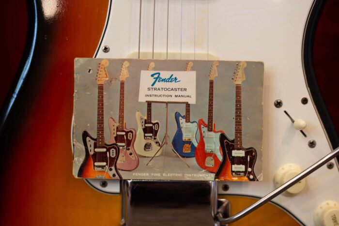 1965 Fender Stratocaster - Image 4