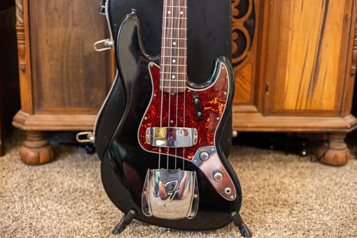 2002 Fender AVRI 62 Reissue Jazz Bass