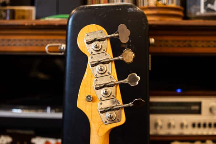 2002 Fender AVRI 62 Reissue Jazz Bass - Image 5