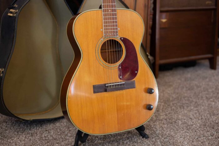 1960s Harmony H-55 - Image 2