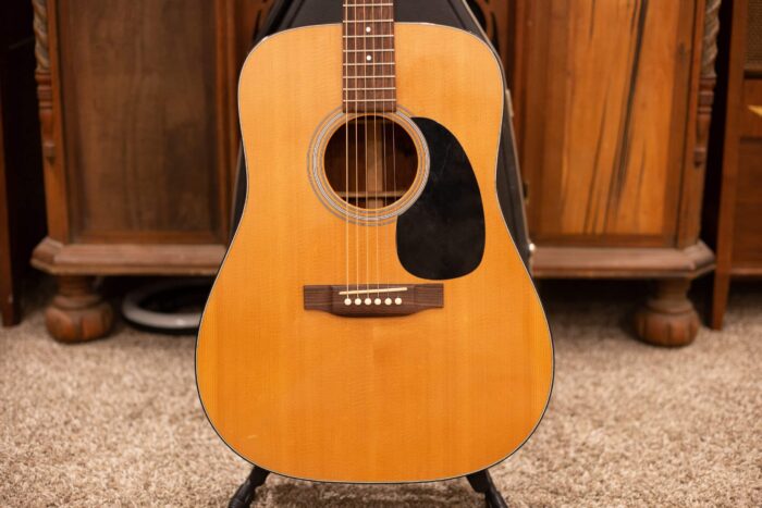 1990 Martin D-18