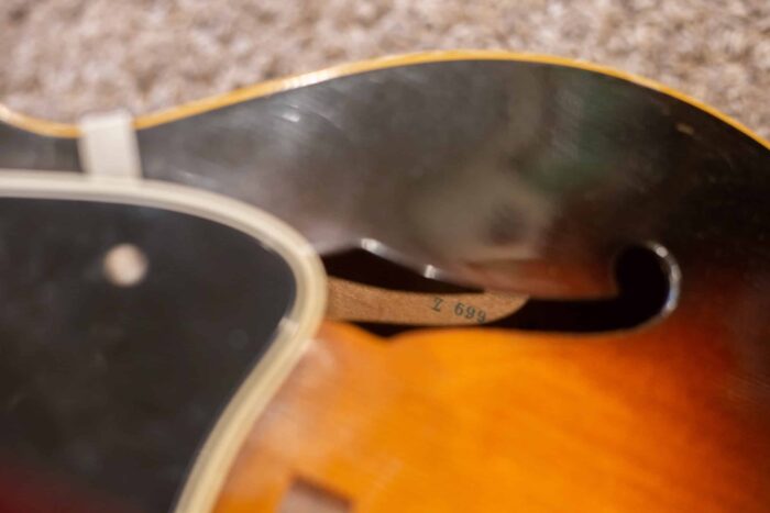 1952 Gibson L-50 - Image 3