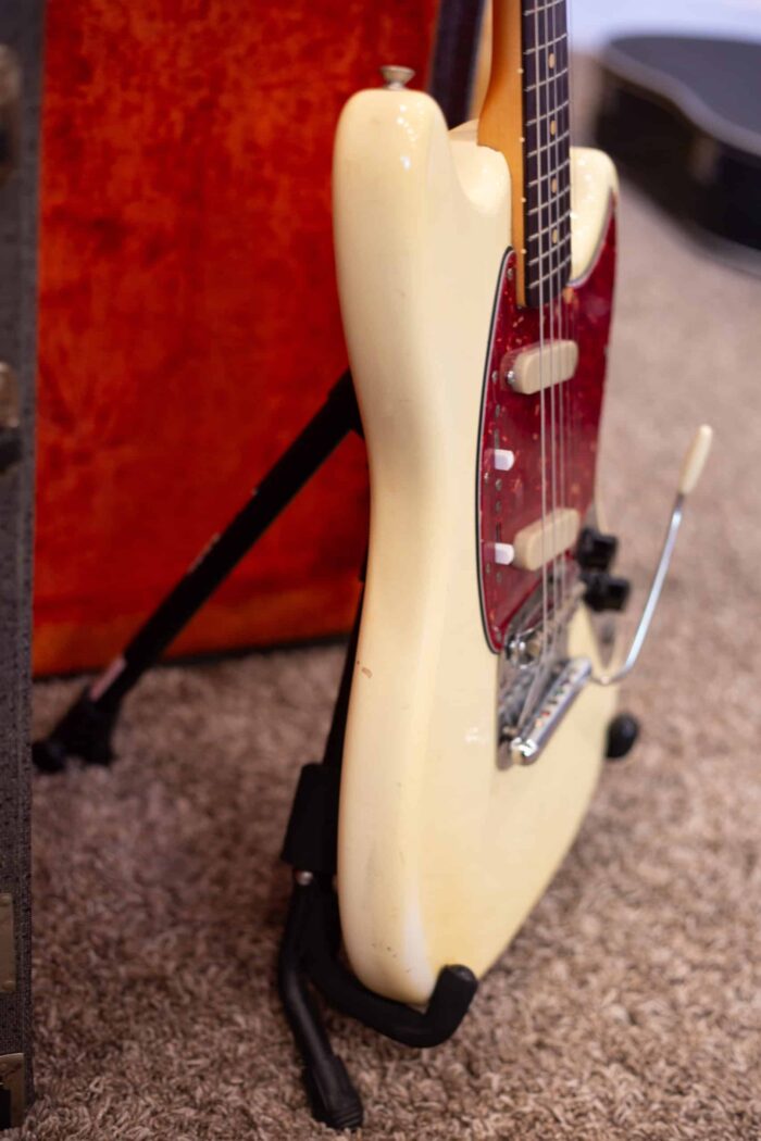 1964 Fender Mustang - Image 9