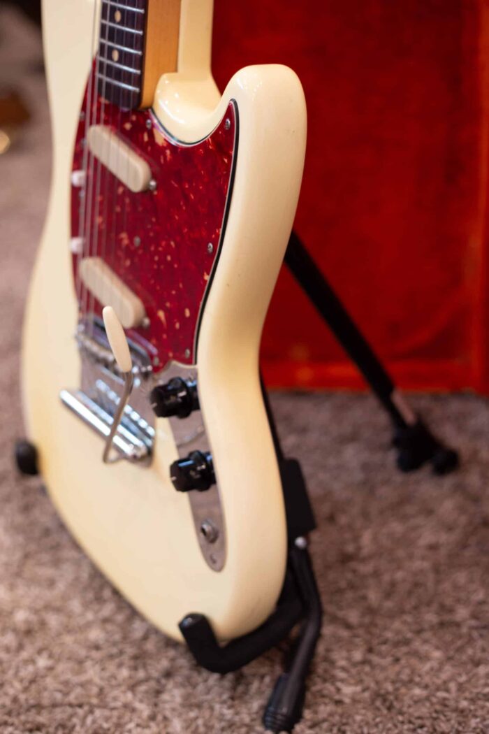 1964 Fender Mustang - Image 10