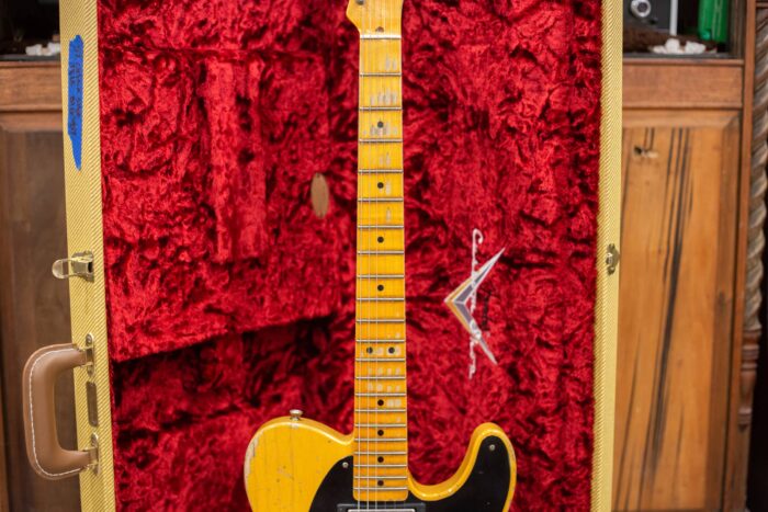 Fender Custom Shop Limited '50s Vibra Tele Heavy Relic 2019 Aged Butterscotch Blonde - Image 3