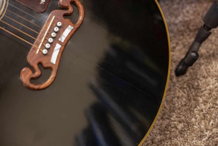 1986 Gibson J200 - Image 3