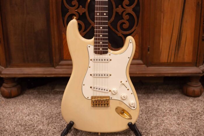 2000 Fender Custom Shop Mary Kaye Stratocaster - Hardtail
