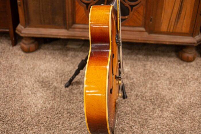 1947 Gibson ES-300 - Image 10