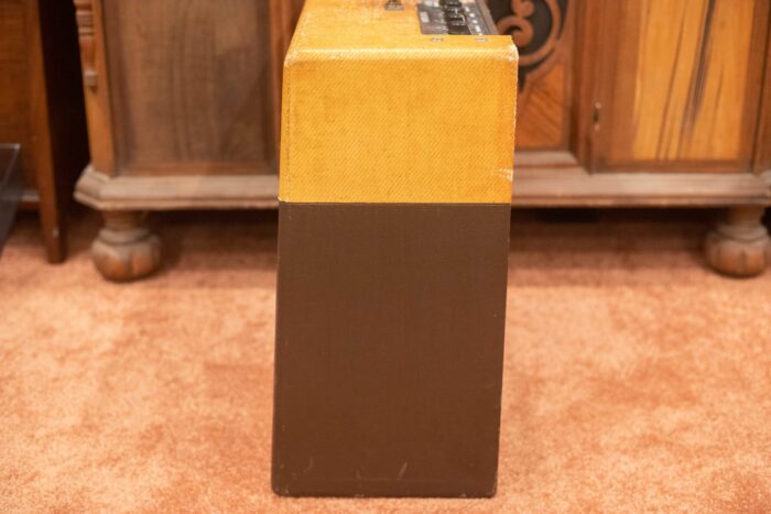 Guild 100J Tube Amplifier - Image 6