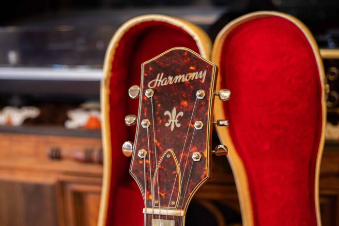 1960s Harmony H78 Sunburst - Image 3