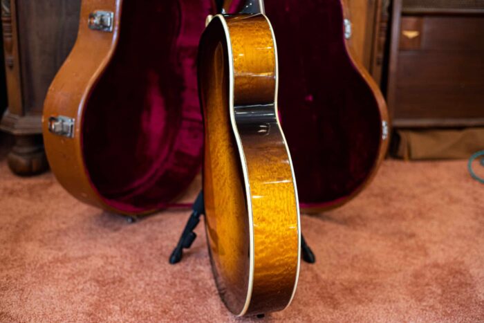 1937 Gibson Super 400 Sunburst - Image 4