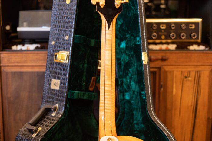 2004 Guild Benedetto X-700 Stuart - Image 6