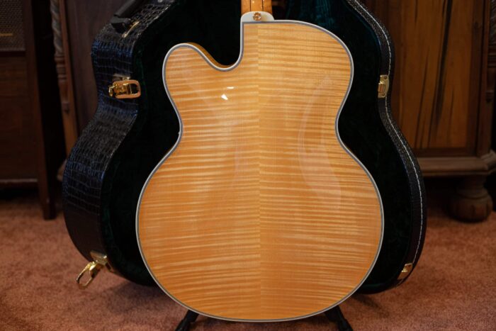 2004 Guild Benedetto X-700 Stuart - Image 7