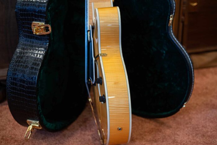 2004 Guild Benedetto X-700 Stuart - Image 8