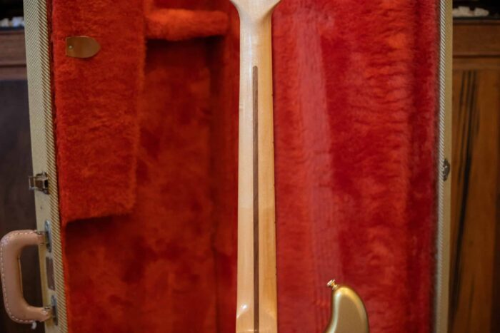 1981 Fender Dan Smith Gold Stratocaster - Image 8