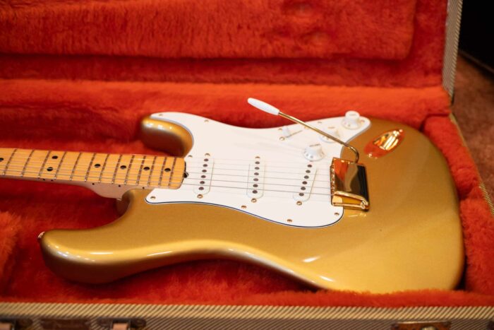 1981 Fender Dan Smith Gold Stratocaster - Image 11