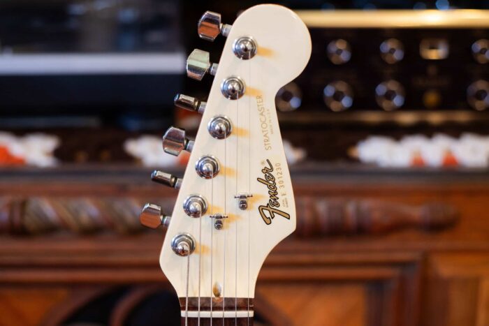 1989 Fender Stratocaster Custom Shop Olympic White - Image 3