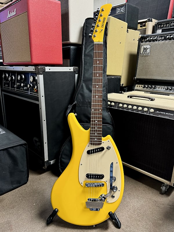 Yamaha banana guitar hotsell
