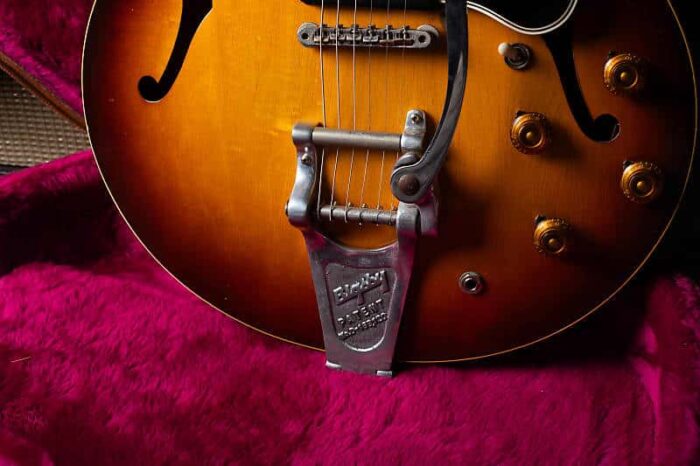 Gibson ES-330 1959 - Sunburst - Image 7